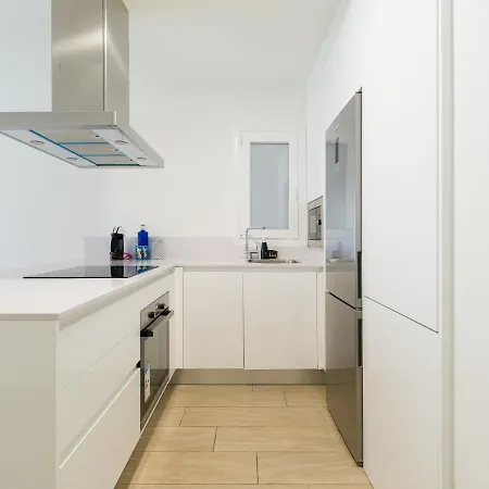 Homeforguest Apartamento Con Terraza Y Parking En Canteras Lejlighed *
